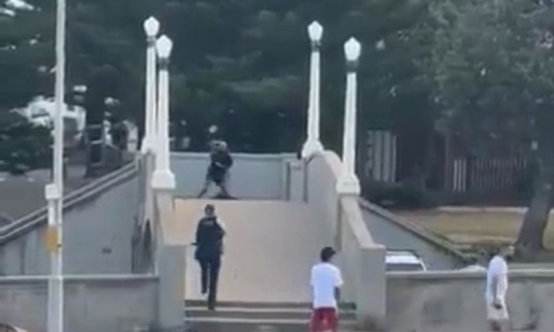 הטראומה החדשה של ניצולת הטבח בסידני: "שינו את שמי ללא ידיעתי"