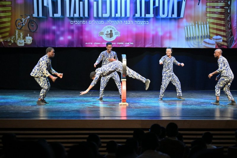 באדיבות המצלם