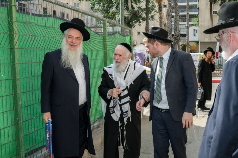 מנדי רוט, דברי חמד
