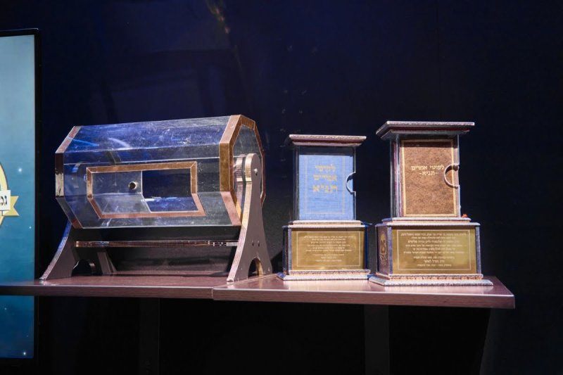 דמיטרי לובאייב