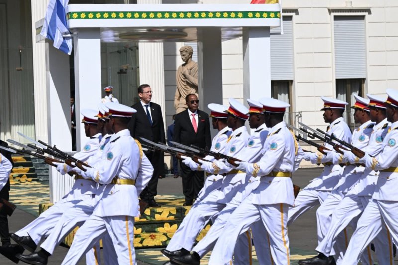  חיים צח / לע״מ