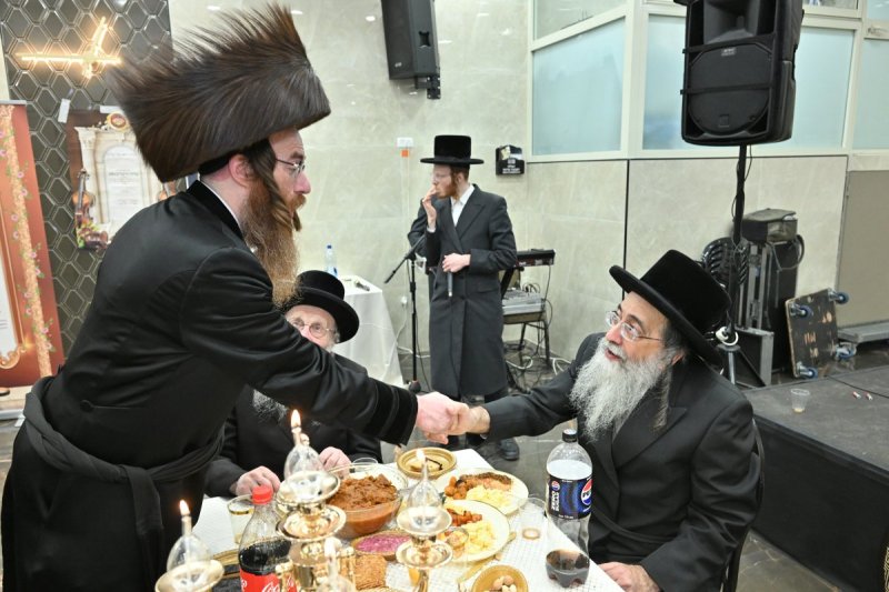 באדיבות המצלם