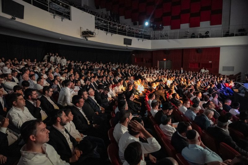 באדיבות המצלם