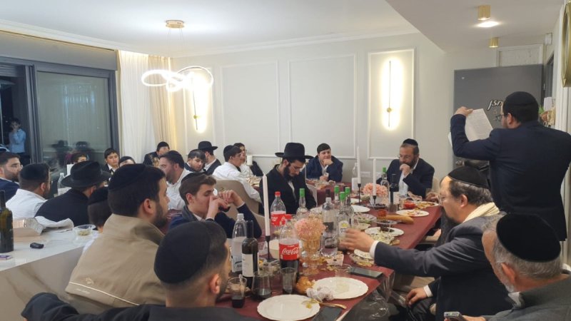 באדיבות המצלם