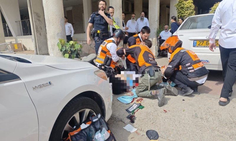שני חשודים נעצרו בחשד שירו על האברך בבני ברק - רגע לאחר שהוריד את בתו
