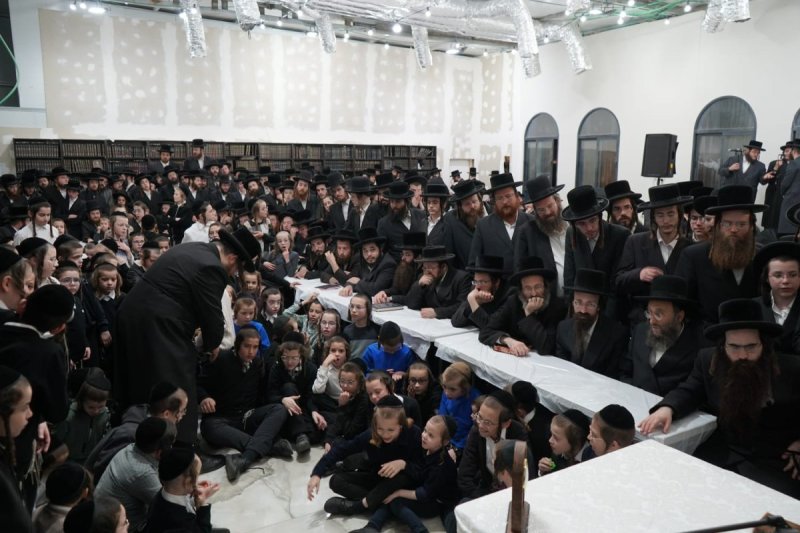 באדיבות המצלם