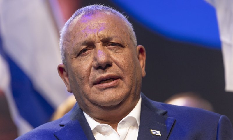 ליברמן ובנט נגד איזנקוט: "לא יהיו שום פשרות על הגיוס"