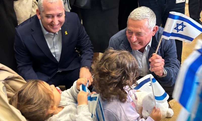 בעיצומו של מבצע &ldquo;שאגת הארי&rdquo; העולים המשיכו להגיע לישראל