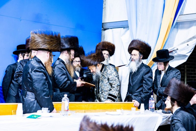 האחים לאנטשעווסקי ואייזיק ג.