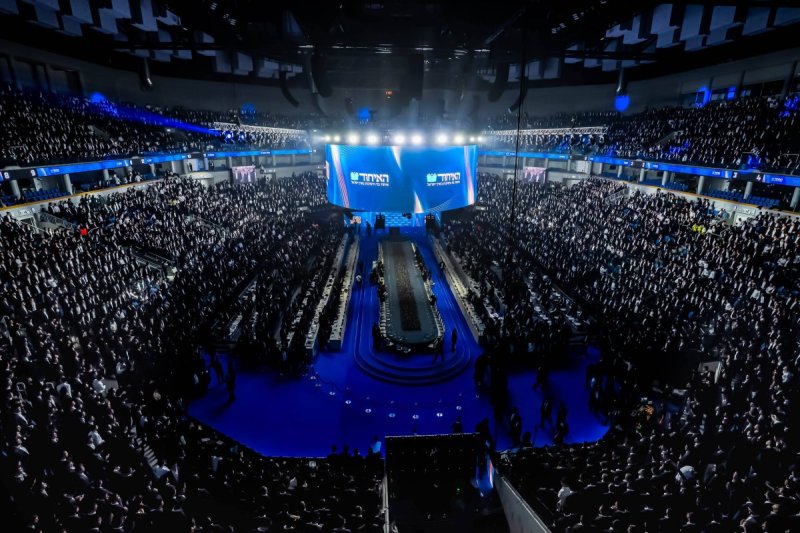 דניאל נפוסי, אריאל רבינסקי ומנדי טוויטו