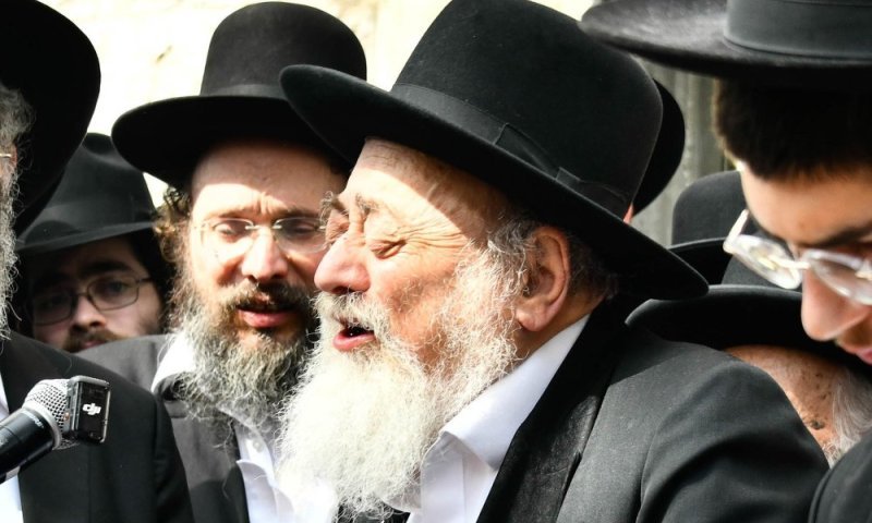 מחכמי שכונת עזרת תורה: הגאון רבי מאיר ברלין זצ"ל