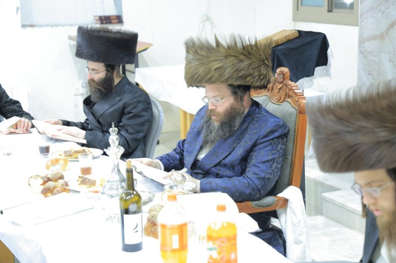 באדיבות המצלם