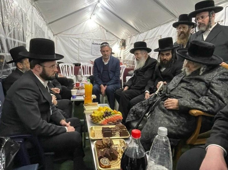 באדיבות המצלם