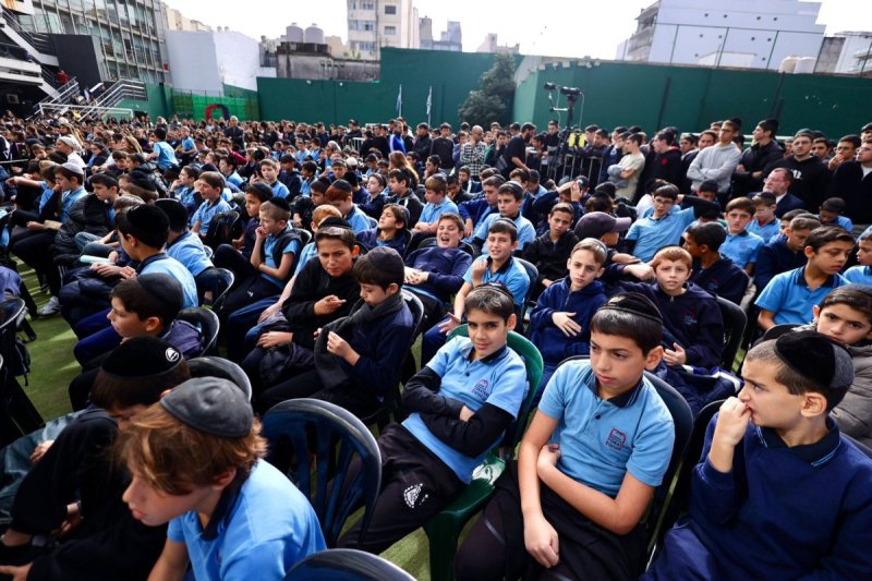 דניאל נפוסי ומאיר זלזניק