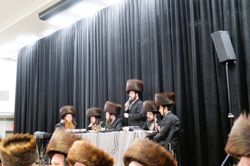 באדיבות המצלם