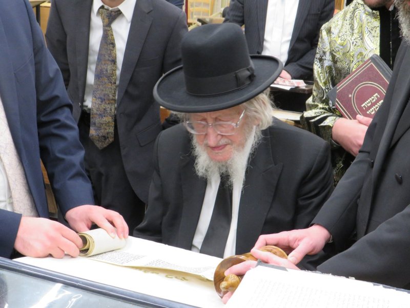 באדיבות המצלם