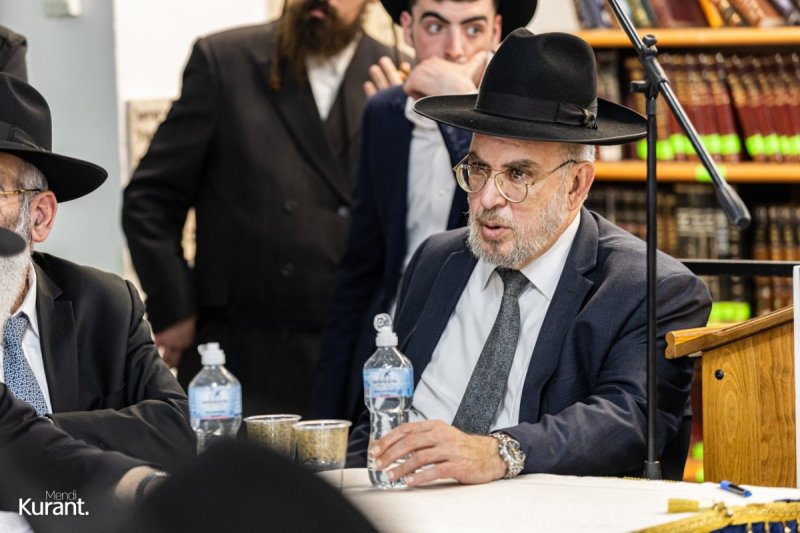 מענדי קורנט