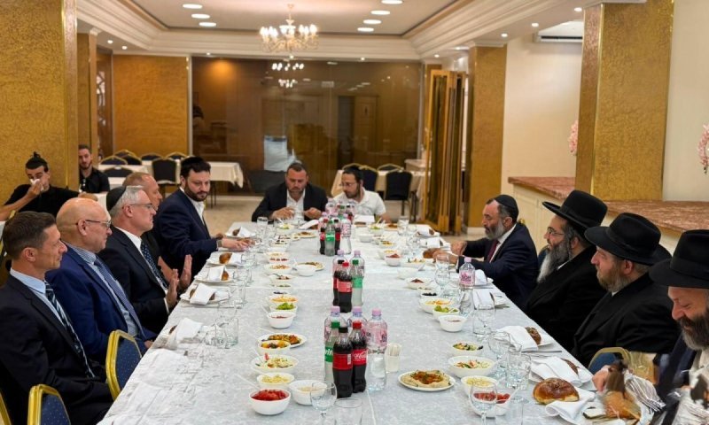 כנס פרידה לשגריר ישראל באוקראינה היום בעיר אומן