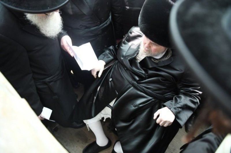 אנשיל בעק וא.מ.ש