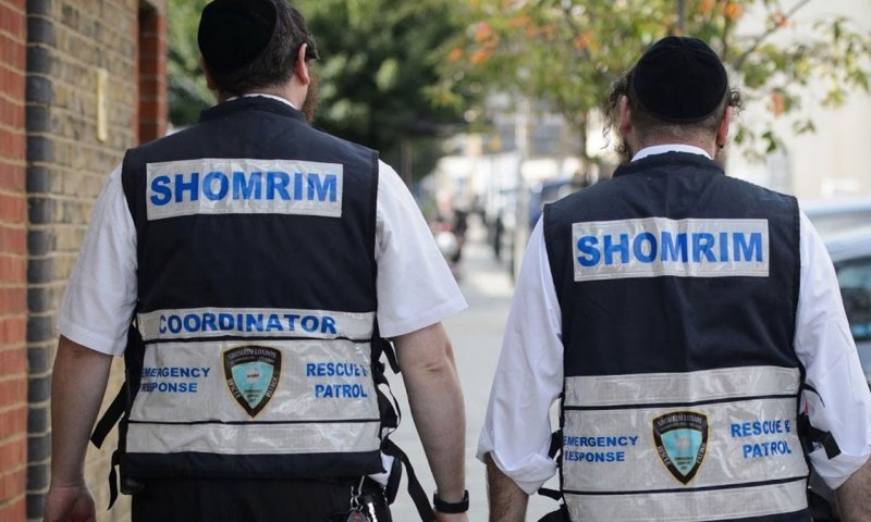 התחזה לעובד חברת חשמל, פרץ לבית עם אקדח ותקף זוג חרדי