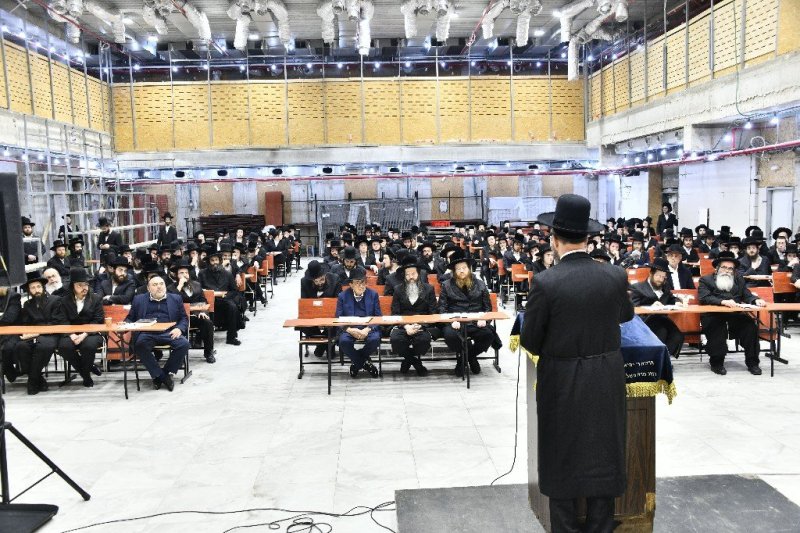 באדיבות המצלם