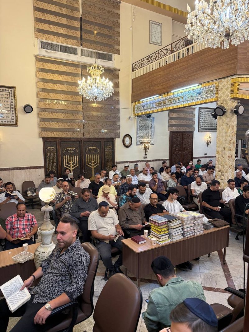 באדיבות המצלם