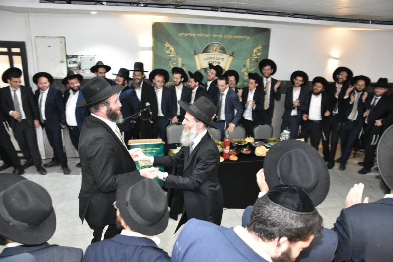 באדיבות המצלם