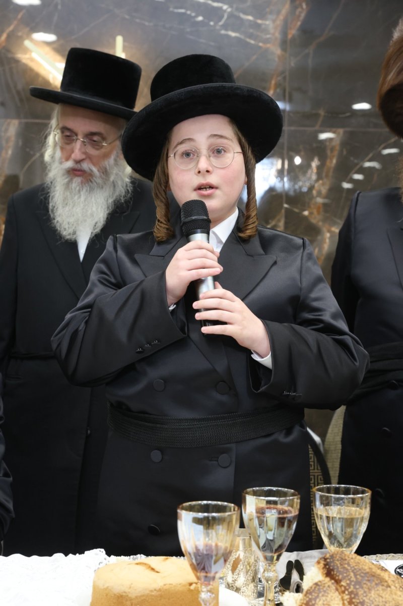 באדיבות המצלם