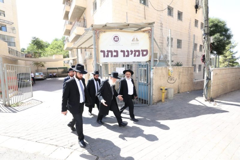 באדיבות המצלם