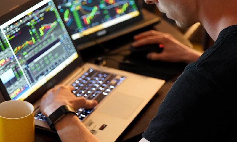 המשקיעים המומים: הזהב מתרסק - בדרך לרצף ירידות היסטורי