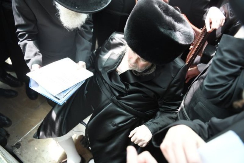 אנשיל בעק וא.מ.ש