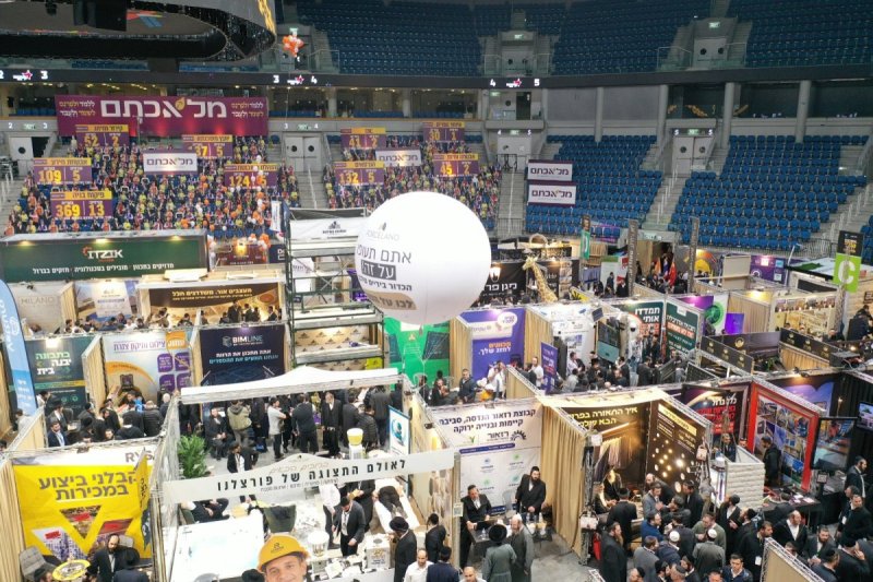 באדיבות המצלם