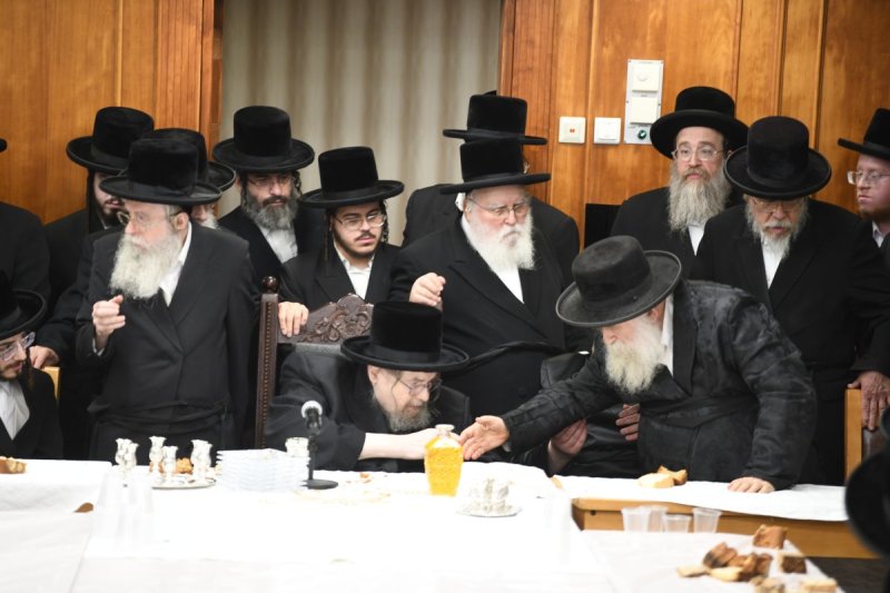 אנשיל בעק
