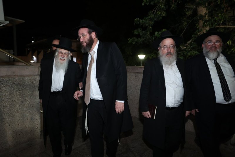 שמוליק קורלנסקי