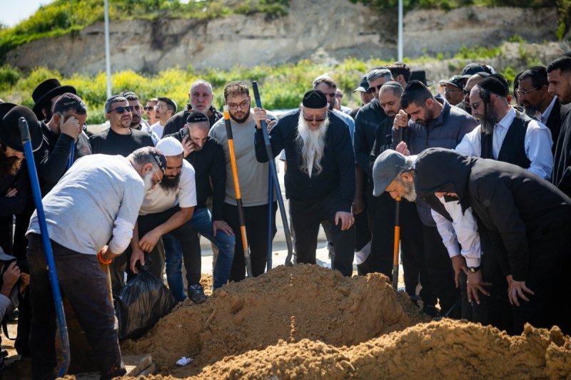 יונתן זינדל, פלאש 90