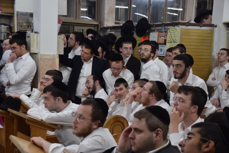 באדיבות המצלם