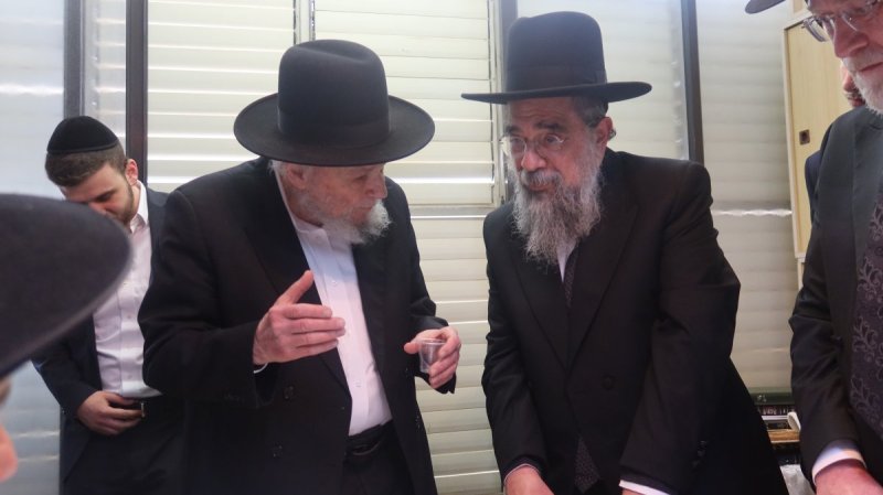 באדיבות המצלם