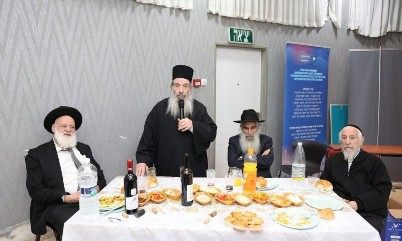 בראשון לציון חגגו הכנסת ספר תורה וחנוכת בית מדרש והודיעו על הקמת ישיבה 