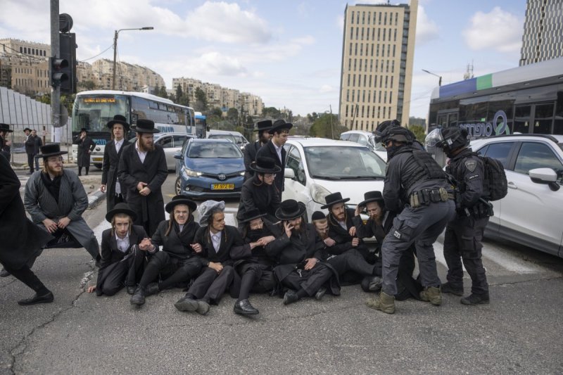 חיים גולדברג, פלאש 90