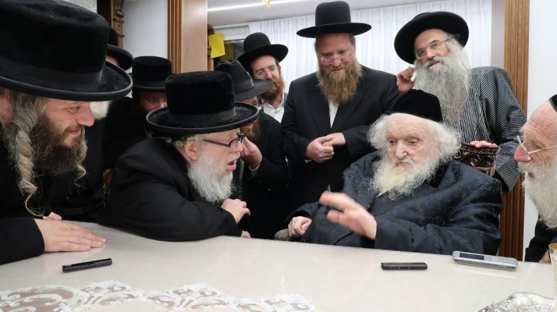 באדיבות המצלם