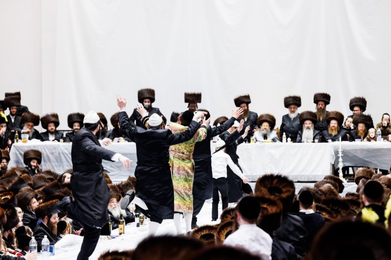 האחים לאנטשעווסקי, אברומי בלום, ואייזיק י.