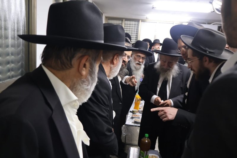 באדיבות המצלם