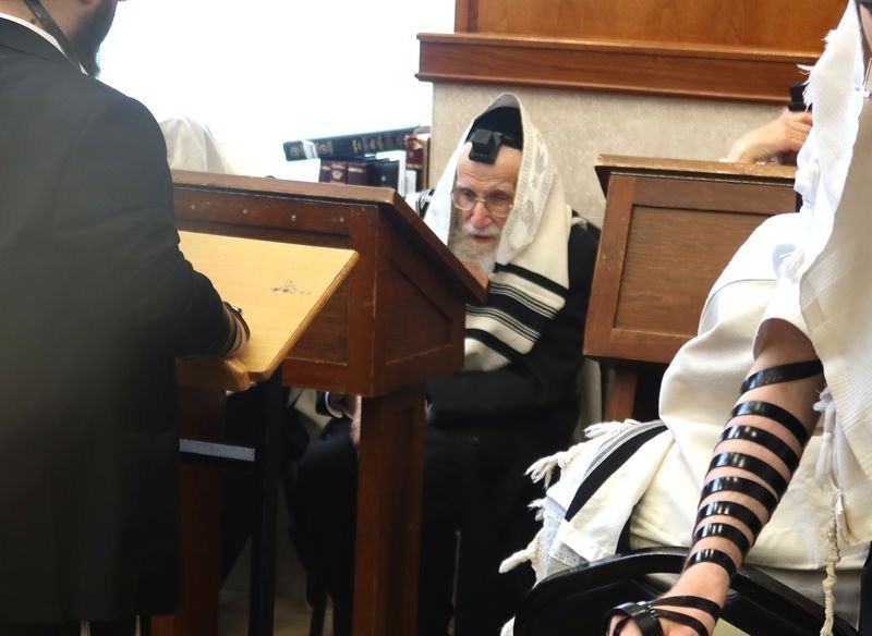 באדיבות המצלם