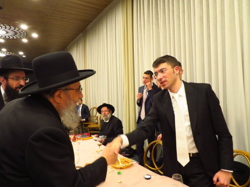 באדיבות המצלם