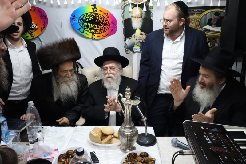 באדיבות המצלם