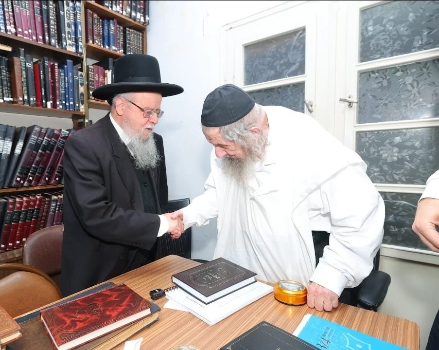 באדיבות המצלם