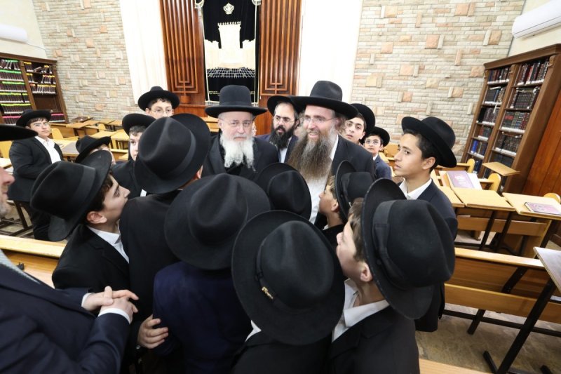 באדיבות המצלם