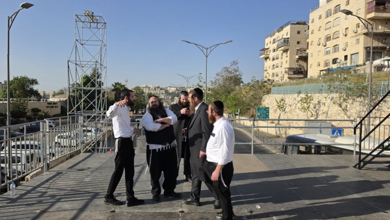 באדיבות המצלם