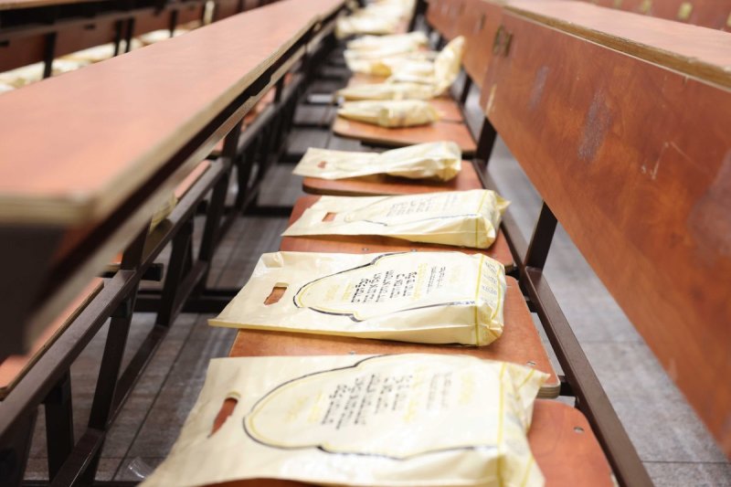 משה גולדשטיין, א. איזנבאך וארי קופרשטוק.