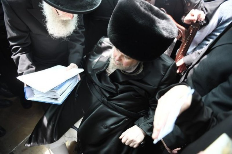 אנשיל בעק וא.מ.ש